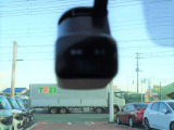 事故に遭遇してしまった時など、品質の高い映像と音声で運転の記録するドラレコ。ドライブの思い出を記録に残したい方や、ご自身のドライビングをチェックされたいお客さまにもおすすめです!!!!