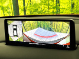 【360&deg;ビューモニター】専用のカメラにより、上から見下ろしたような視点で360度クルマの周囲を確認することができます☆死角部分も確認しやすく、狭い場所での切り返しや駐車もスムーズに行えます。