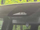 【トヨタセーフティセンス】走行中に前方の車両等を認識し、衝突しそうな時は警報とブレーキで衝突回避と被害軽減をアシスト。より安全にドライブをお楽しみいただけます。