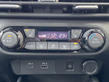 オートエアコン付ですので快適な車内温度を保てます。また前席シートヒーター付きです。