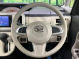 インテリアに合わせたデザインのステアリングは、運転される方のことも考え、運転しやすい形状、大きさです。是非一度、実際に触ってお確かめください。