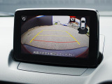 バックカメラを標準装備。駐車場などでの取り回しもスムーズに行っていただけます。