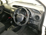 見通しのよいすっきりとした視界で、誰でも運転しやすいです。運転のしやすさは疲れにくさにも繋がりますよ♪