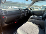 自社認証工場を完備しておりますので、納車前の車検・整備や、アフターメンテナスもばっちりですので、安心して当社にお任せ下さい。また、当社にて車輌ご成約のお客様はオイル交換永久無料のサービス付きです!