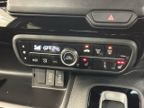 フロント両席にはシートヒーターが付いています!寒い日に便利な装備ですね。
