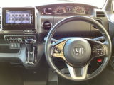 【Honda SENSING】いつもの道で、高速道路などで、安心・快適な運転を支援します。先進の安全運転機能システム搭載。