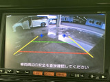 ラジオやCD、SDカードなど、豊富なソースに対応。お好みの音楽をクリアな音質でお楽しみいただけます。快適な車内空間を演出します。