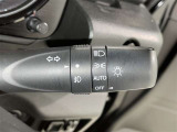 【オートライト】車外の明るさに応じて自動的にライトの点灯・消灯をしてくれます