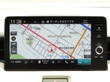 ★Honda CONNECTディスプレー★通信によって、自動で最新の地図へ更新。初めて訪れる場所でも安心です。緊急時にオペレーターのサポートを受けることも可能です。多彩な機能と操作のしやすさを両立!