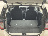 ■2列目シートを倒すと広々とした荷室になります!