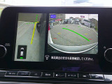 【アラウンドビューモニター】空から見下ろした映像がナビ画面にて確認可能です。駐車もラクラクですよ♪