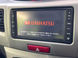 【純正ナビ】人気の純正ナビを装備。オーディオ機能も充実しており、Bluetooth接続すればお持ちのスマホやMP3プレイヤーの音楽を再生可能!毎日の運転がさらに楽しくなります!!
