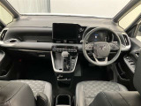 見通しのよいすっきりとした視界で、誰でも運転しやすいです。運転のしやすさは疲れにくさにも繋がりますよ♪