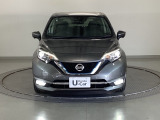 LEDヘッドライトを装備しています。LEDヘッドライトはとても明るく、雨の日や夜間走行も安全・安心です。