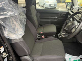 車内は専門業者様でクリーニング済みです
