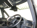 見通しのよいすっきりとした視界で、誰でも運転しやすいです。運転のしやすさは疲れにくさにも繋がりますよ♪