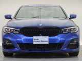 【キドニーグリル】BMWの代名詞。一目見ただけでBMWであると認識できる確固たるアイコンとして存在感を放ちます。