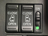 【両側パワースライドドア】スマートキーや運転席のスイッチで後席両側スライドドアの開閉が可能♪電動だから力を入れてドアを開ける必要が無く、小さなお子様でも簡単に開け閉めでき快適です♪