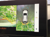後方の視界を広げるバックモニターで、狭い場所での駐車や車庫入れも安心です。安全運転をサポートします。
