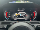 見やすいメーターまわりがドライブをサポート致します。