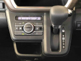 温度を設定すれば、自動で車内の温度管理をしてくれる優れものです♪ATミッションで運転楽々