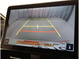 バックガイドモニターで、後方を確認しながら安心して駐車することができます。運転初心者も熟練者も必須の機能ですよ!
