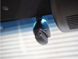 ◆ドライブレコーダー◆映像・音声などを記録する自動車用の装置です。 もしもの事故の際の記録はもちろん、旅行の際の思い出としてドライブの映像を楽しむことができます。