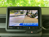 狭い道や駐車場での運転をサポートするバックモニター。安全確認をサポートし、運転の負担を軽減します。後方確認がしやすくなり安心です。