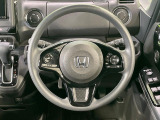 【ステアリングスイッチ】運転中、前方から目線をそらすことなく、オーディオ等の操作が可能な便利機能!安心&快適なドライブを演出してくれます♪
