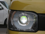 切れにくく明るいLEDヘッドライト装備