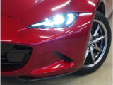 【LEDヘッドライト】省電力で長寿命の明るく運転しやすいLEDヘッドランプです。明るく照らすので暗い夜道からお客様を守ってくれます。お近くの広島マツダまでお越しください。