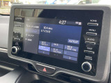 【ディスプレイオーディオ】お持ちのスマートフォンと連携してナビやBluetoothで音楽再生が可能!スタイリッシュなデザインでかっこいいです!