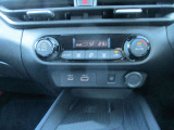 オートエアコンですので、車内を快適な空間に出来ます♪