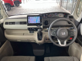 視界の良さと取り回しの良さで、たまに運転する奥様にも安心♪