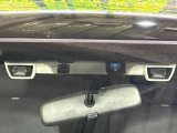 【アイサイトVer2】前方の車両等を検知し、衝突しそうな時は警報で注意を促し、ブレーキを踏む力をサポート。ブレーキを踏めなかった場合は衝突被害軽減ブレーキが作動、衝突回避をサポートします。