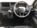 運転中も見やすいメーター。