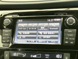 停車中にTVや映像コンテンツを楽しめるので、待ち時間も快適に過ごせます。後部座席の方もゆったりとくつろげる空間を提供します。