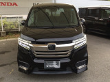 お客様に安全で快適なカーライフをお送りいただくために、中古車にも高いレベルの品質基準を設け、その基準に従って、全ての中古車について納車前整備を実施しています。