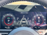 前方、車線、後側方のセンサーの状況を確認できます。