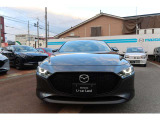 当店試乗車!スタイリッシュなデザインと力強く滑らかな走りが魅力の1台♪