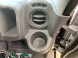 全ての車両に除菌・消臭システム「ワンダークリーン」を施行済みです。シートの表面はもちろん、後ろの席や足元も徹底的に除菌しております。