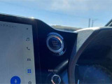 キーを携帯しているだけで、エンジンの始動が可能な装備です。プッシュスタートですのでエンジンの始動もボタンを押すだけです!