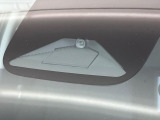 【ホンダセンシング】走行中に前方の車両等を認識し、衝突しそうな時は警報とブレーキで衝突回避と被害軽減をアシスト。より安全にドライブをお楽しみいただけます。