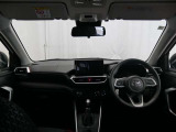 見通しのよいすっきりとした視界で、誰でも運転しやすいです。運転のしやすさは疲れにくさにも繋がりますよ♪