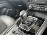 アクセルペダルを踏み込む量や速さに応じて変速パターンを制御し、人馬一体の運転感覚を発揮してくれる6速オートマ!