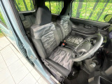 運転席シート廻りは使用感も少なく、良好な状態となっています。丁寧に使われていたことがよくわかりますね。
