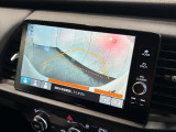 バックカメラを装備!後退時にはナビ画面に車両後方の映像を表示し、目視では確認しにくい場所もしっかり確認できます。狭い駐車場での車庫入れや、後方へ寄せたい時にも心強い便利な装備です。