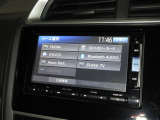 ナビゲーションは純正メモリーナビ(VXM-152VFi)を装着しております。AM、FM、CD、DVD再生、Bluetooth、フルセグTVがご使用いただけます。初めて訪れた場所でも安心ですね!