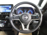 運転が楽しくなる明るく開放的な運転席まわりです。プロパイロットで高速など運転支援で疲れを軽減してくれます!