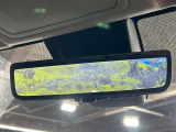 【デジタルインナーミラー】後席の大きな荷物や同乗者で後方が確認しづらい時でも安心!カメラが撮影した車両後方の映像をルームミラー内に表示。クリアな視界で状況の確認が可能です!
